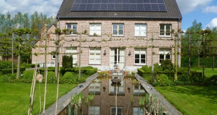 zonnepanelen installatie op dakpannen - Gijzenzele