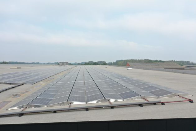 zonnepanelen installatie industrie