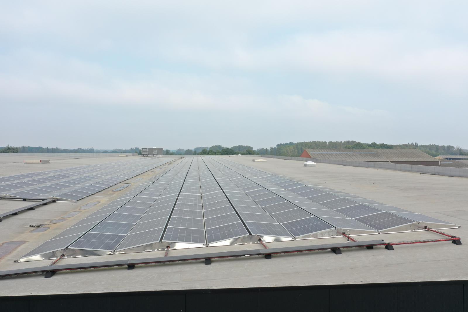 zonnepanelen installatie industrie
